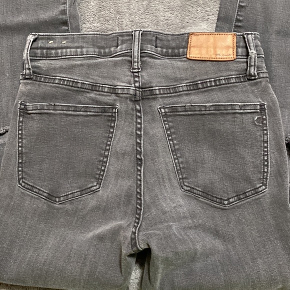 Madewell 9 inch high rise knee cut cropped grey denim women size 26 ๐๐ฏ - Picture 10 of 16